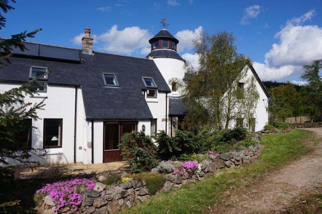 Stronavaich Cairngorm Guest House โทมินทูล ภายนอก รูปภาพ