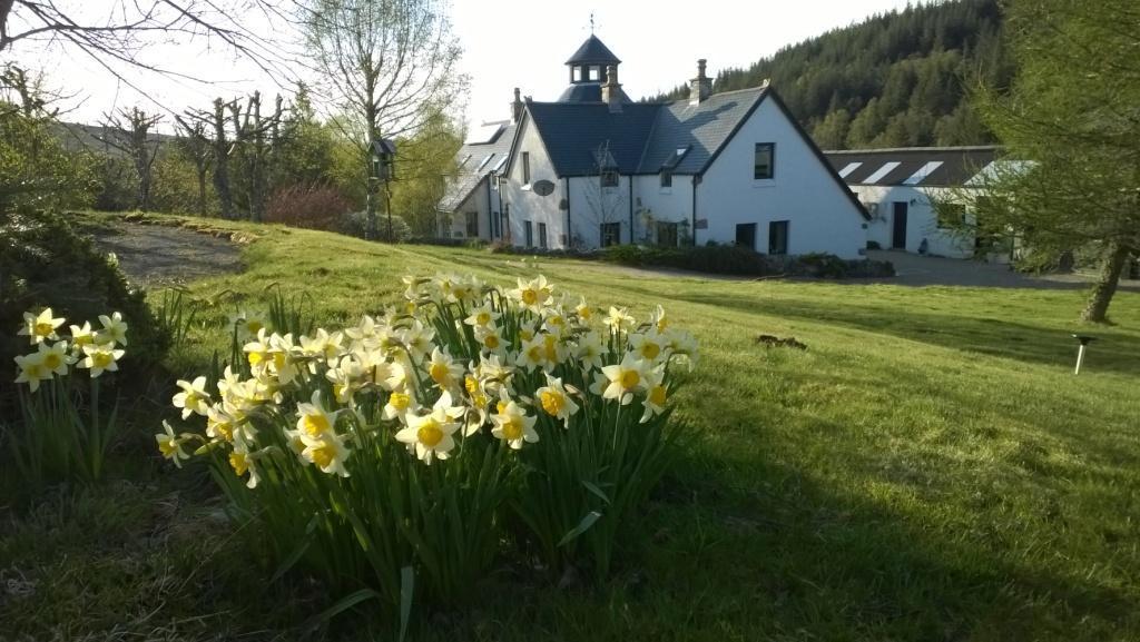 Stronavaich Cairngorm Guest House โทมินทูล ภายนอก รูปภาพ