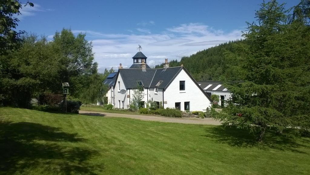 Stronavaich Cairngorm Guest House โทมินทูล ภายนอก รูปภาพ